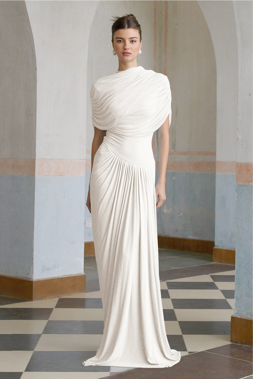 Vestido largo plisado asimétrico de Catherine White