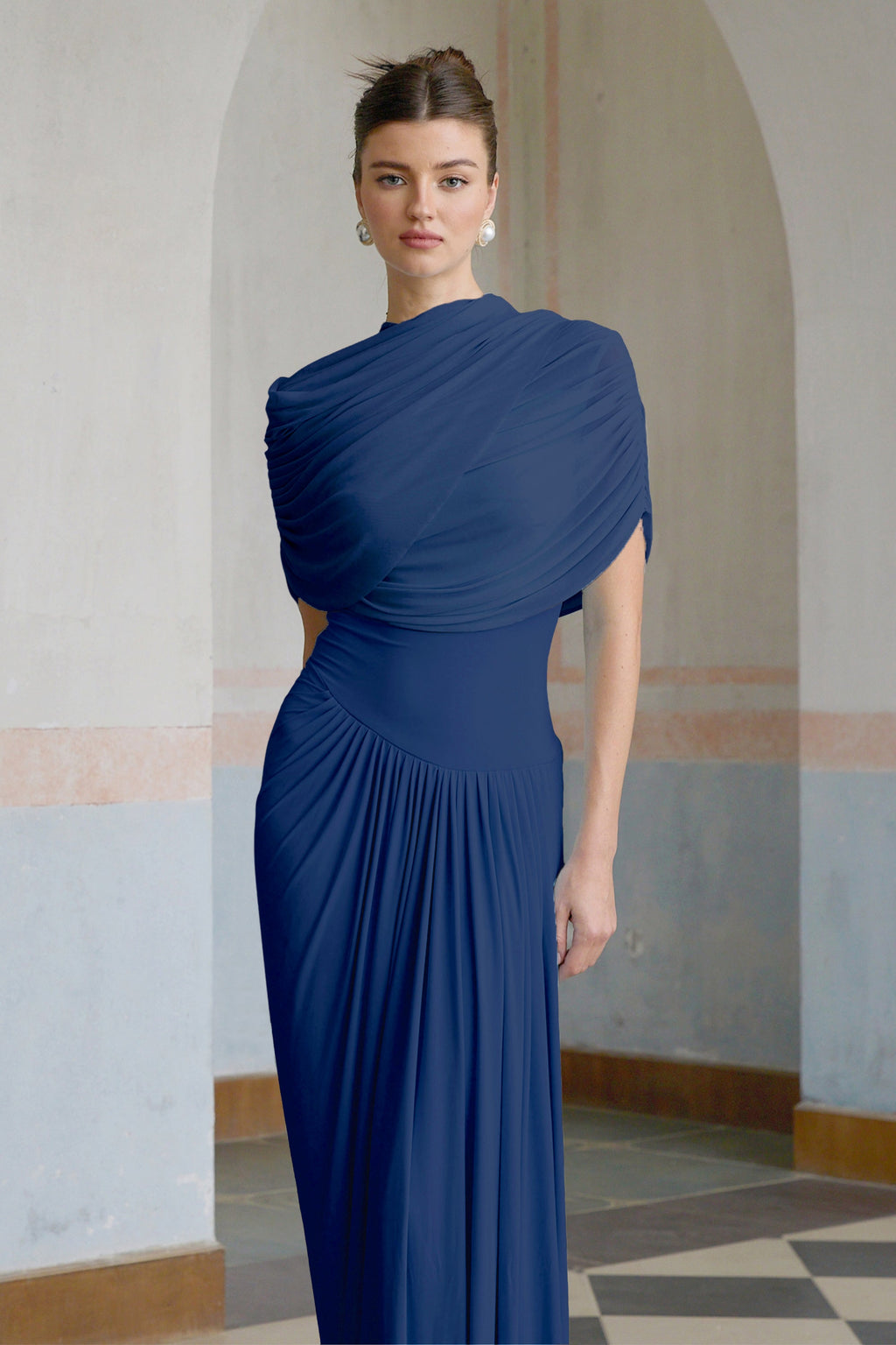 Vestido largo plisado  en azul marino