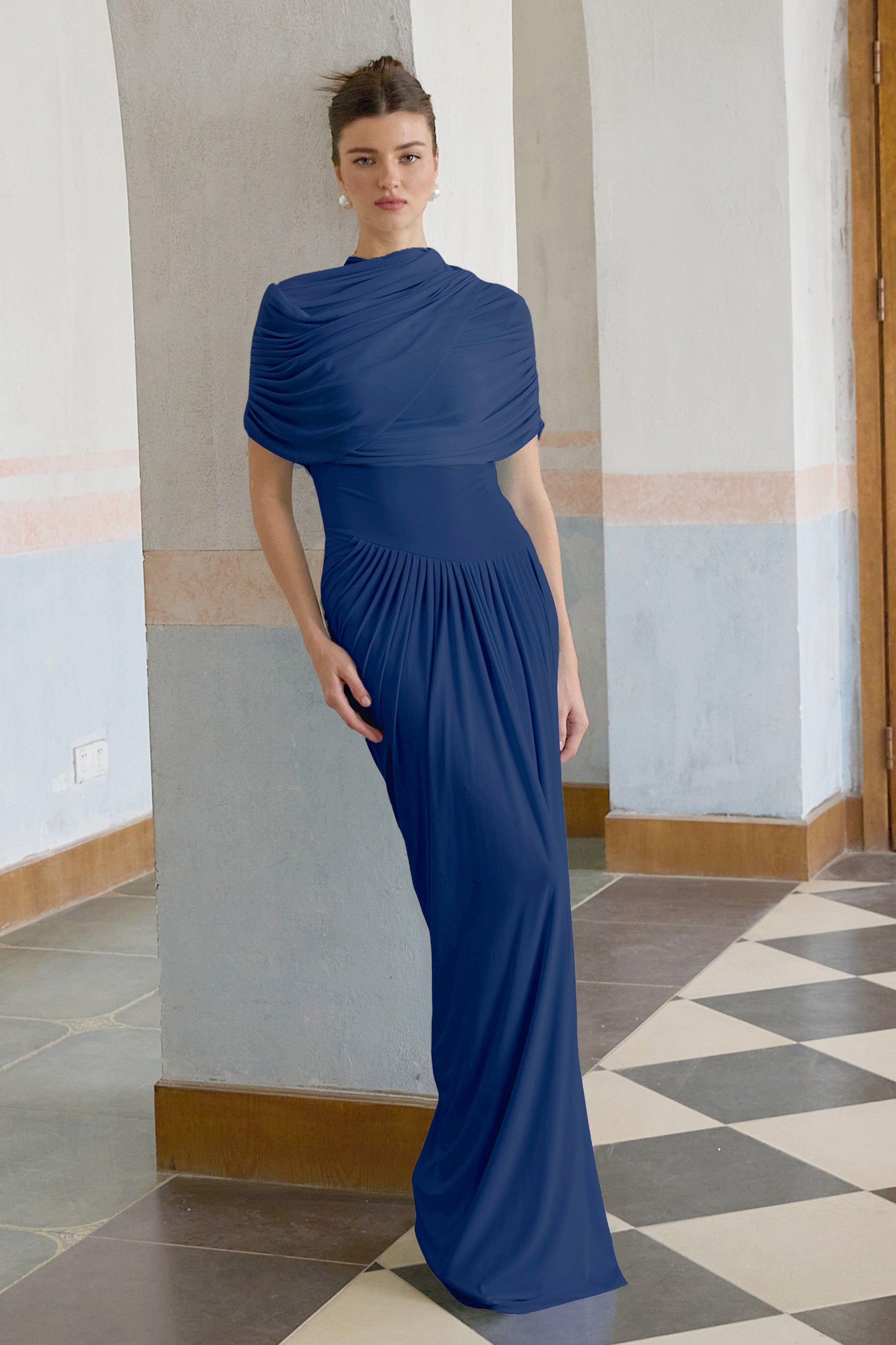 Vestido largo plisado  en azul marino