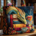 Bolso bandolera artesanal con dragón, libros y tazas