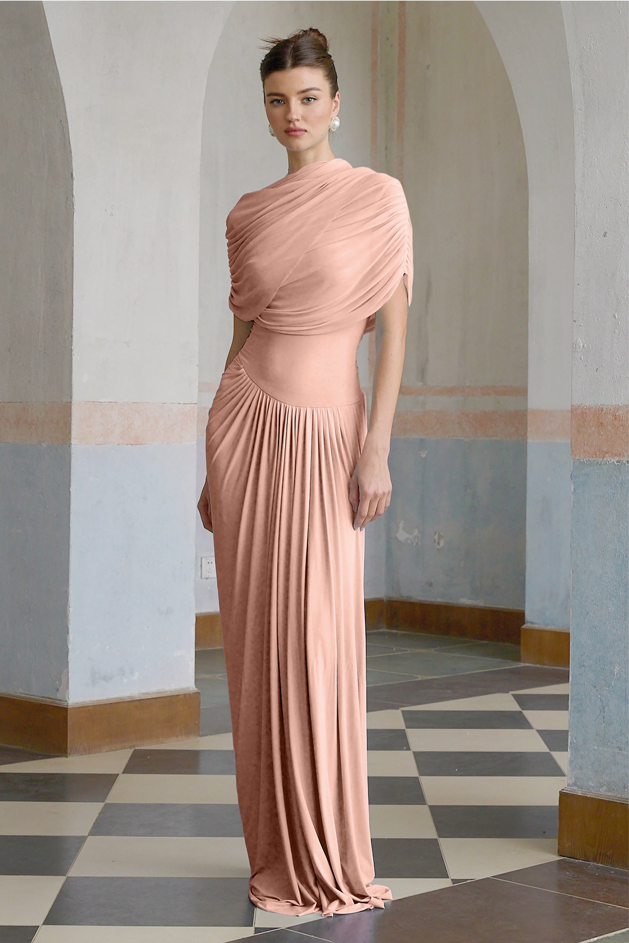 Vestido largo plisado asimétrico Catherine en rosa