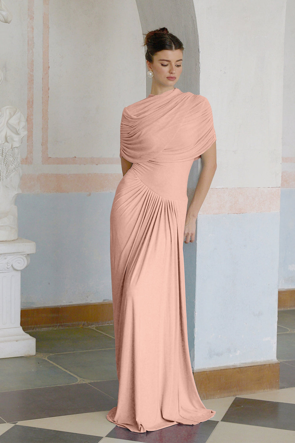 Vestido largo plisado asimétrico Catherine en rosa