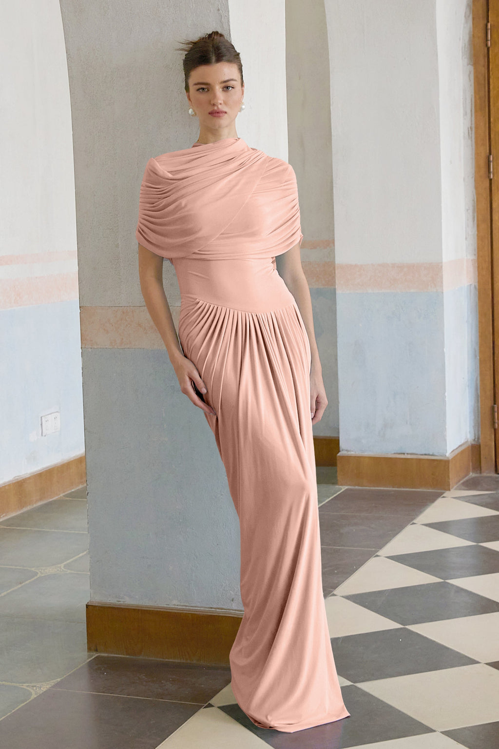 Vestido largo plisado asimétrico Catherine en rosa