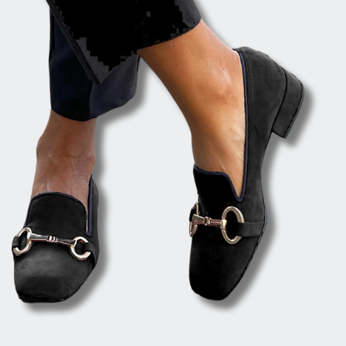 Mocasines elegantes con hebillas