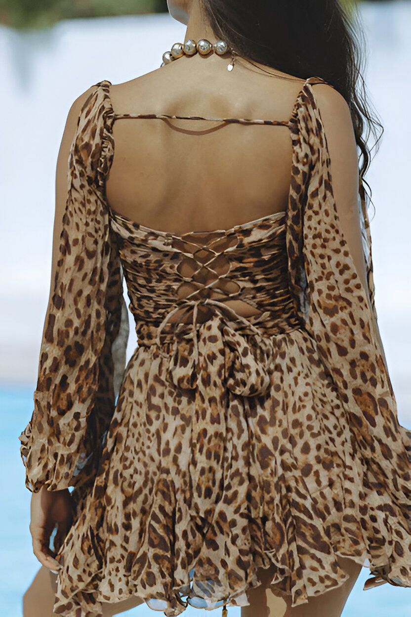 Vestido fluido con mangas de gasa
