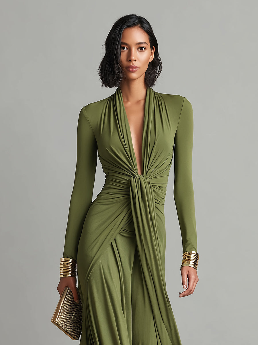 Vestido largo verde oliva de seda elástica con escote en V